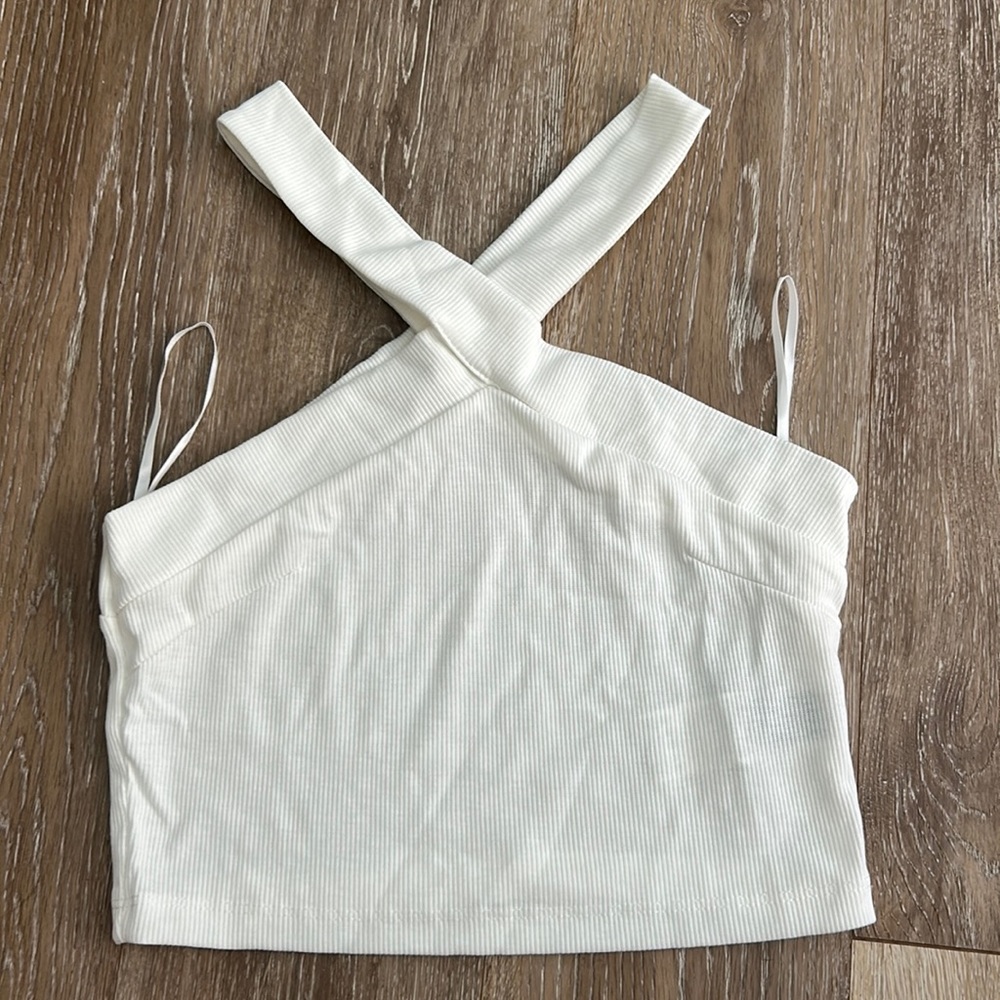 SHEIN White Cropped Top